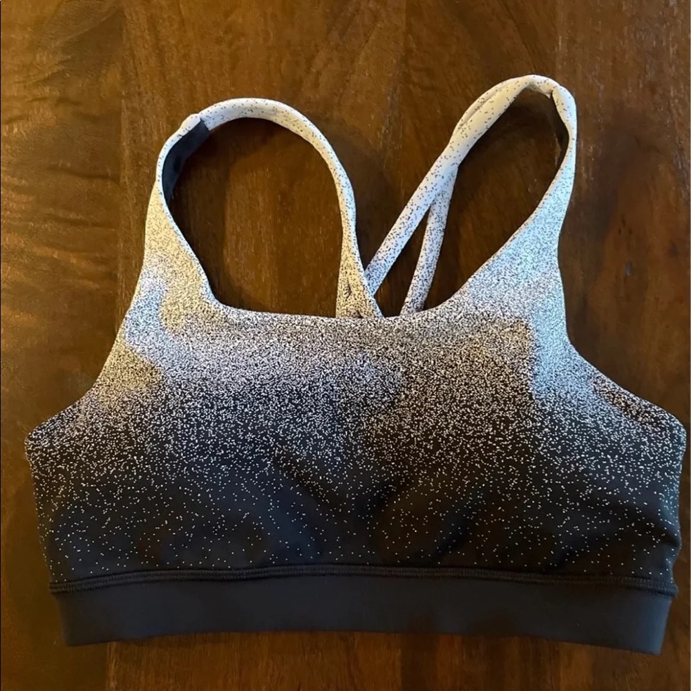 Lululemon sports bra